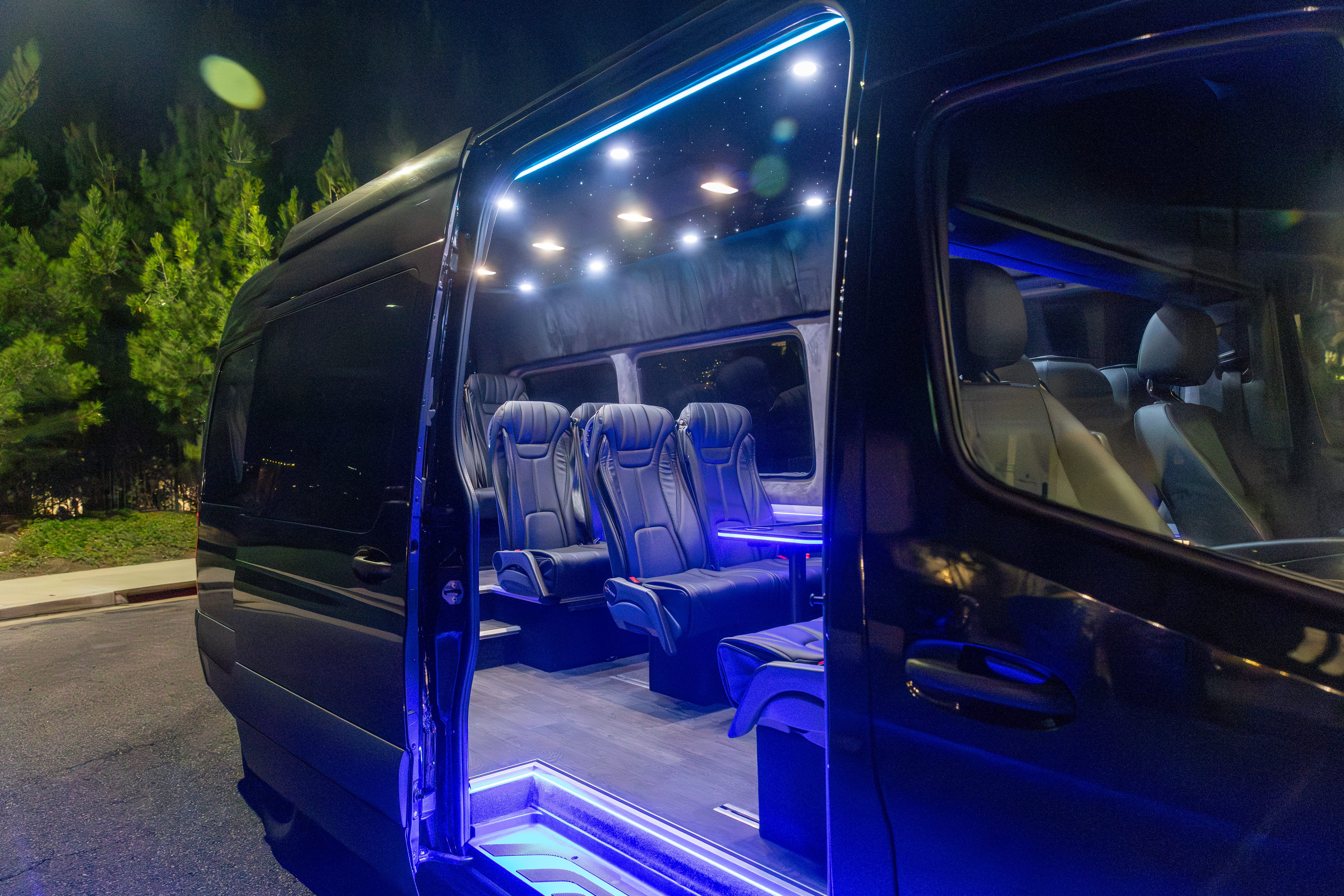 MERCEDEZ-BENZ SPRINTER 2500 14 PASSENGER Image 71